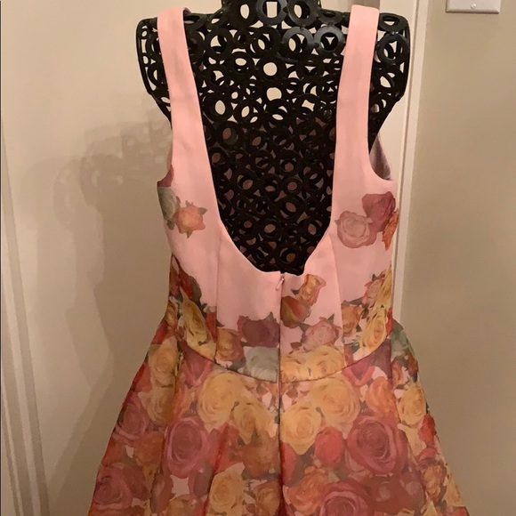 Sherri Hill’s spring collection - Picture 2 of 3